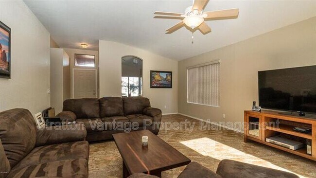 Building Photo - 8939 E Civano Dr