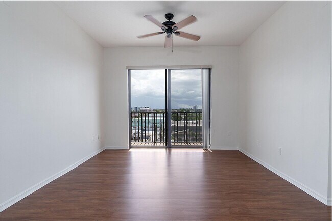 Foto del edificio - 511 Lucerne Ave