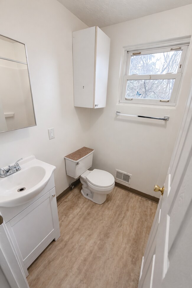 Foto del edificio - 2314 Broadway Ave