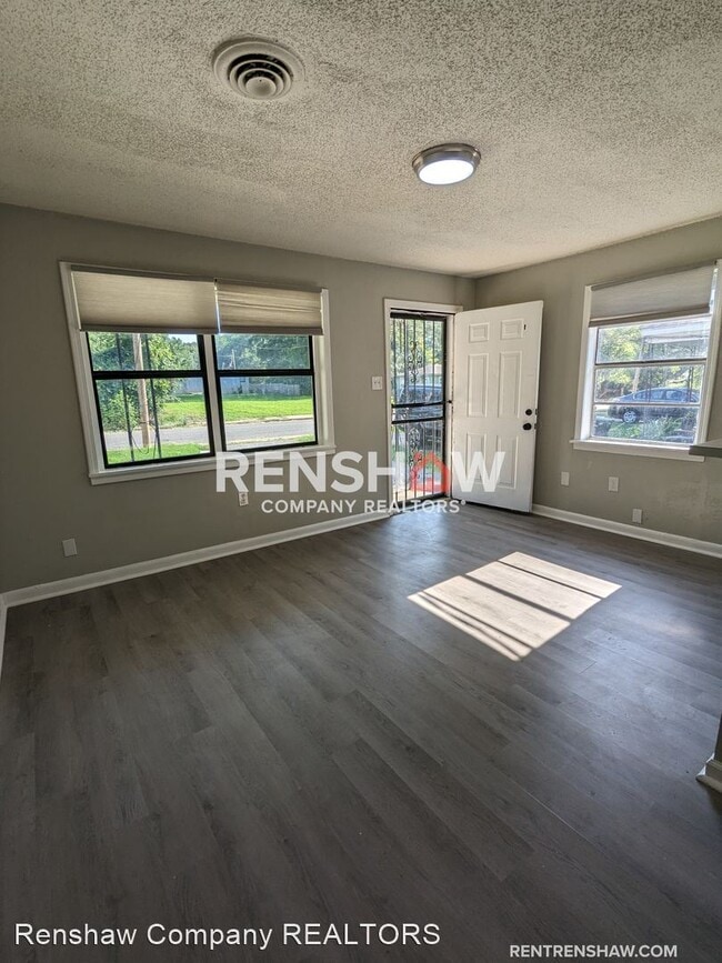 Building Photo - 3 br, 1.5 bath House - 520 Harahan Rd