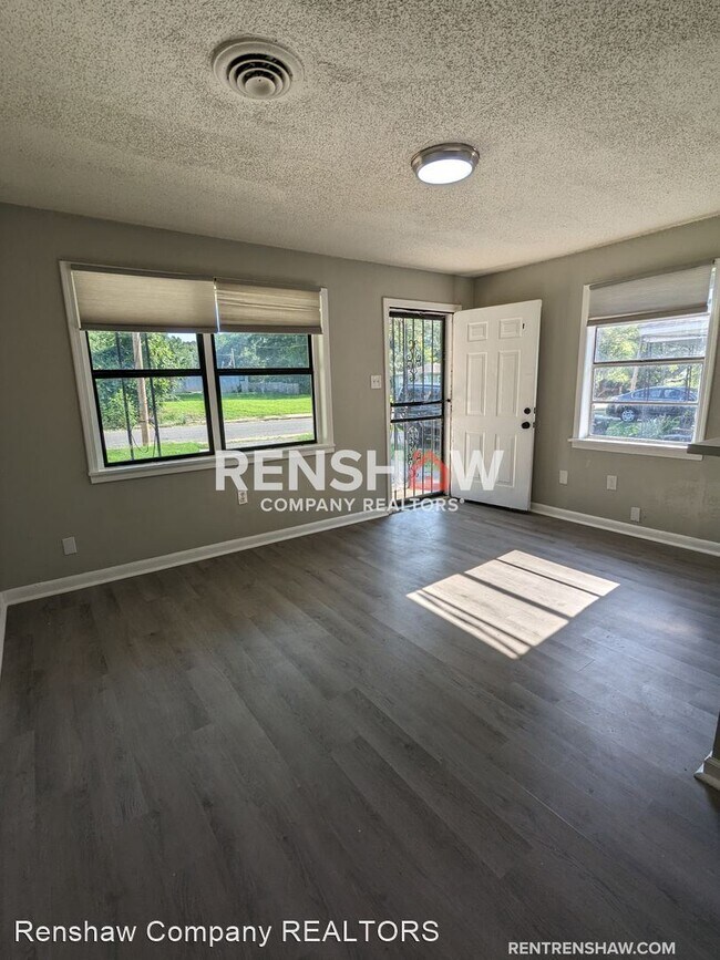 Foto del edificio - 3 br, 1.5 bath House - 520 Harahan Rd