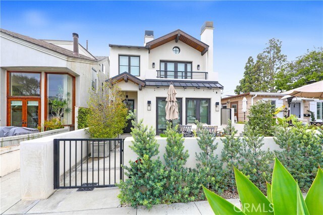 Primary Photo - 519 Larkspur Ave