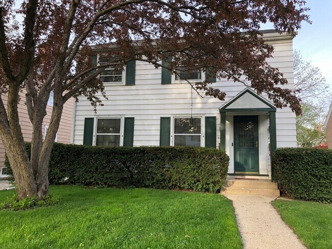 Foto del edificio - 4448 N Woodburn St