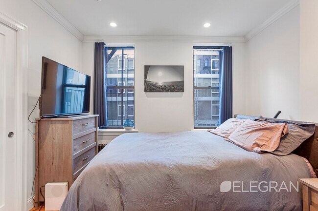 Foto del edificio - 484 East 74th Street