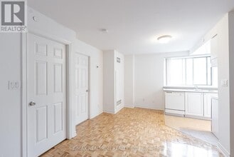 Building Photo - 1407 Dupont St