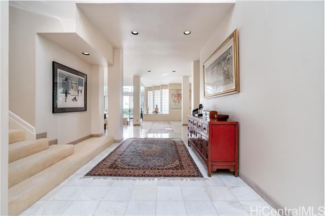 Building Photo - 5577 Kalaniana?ole Hwy