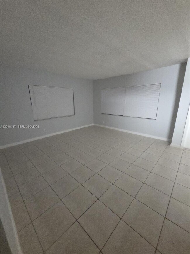 Foto del edificio - 11441 NW 42nd St