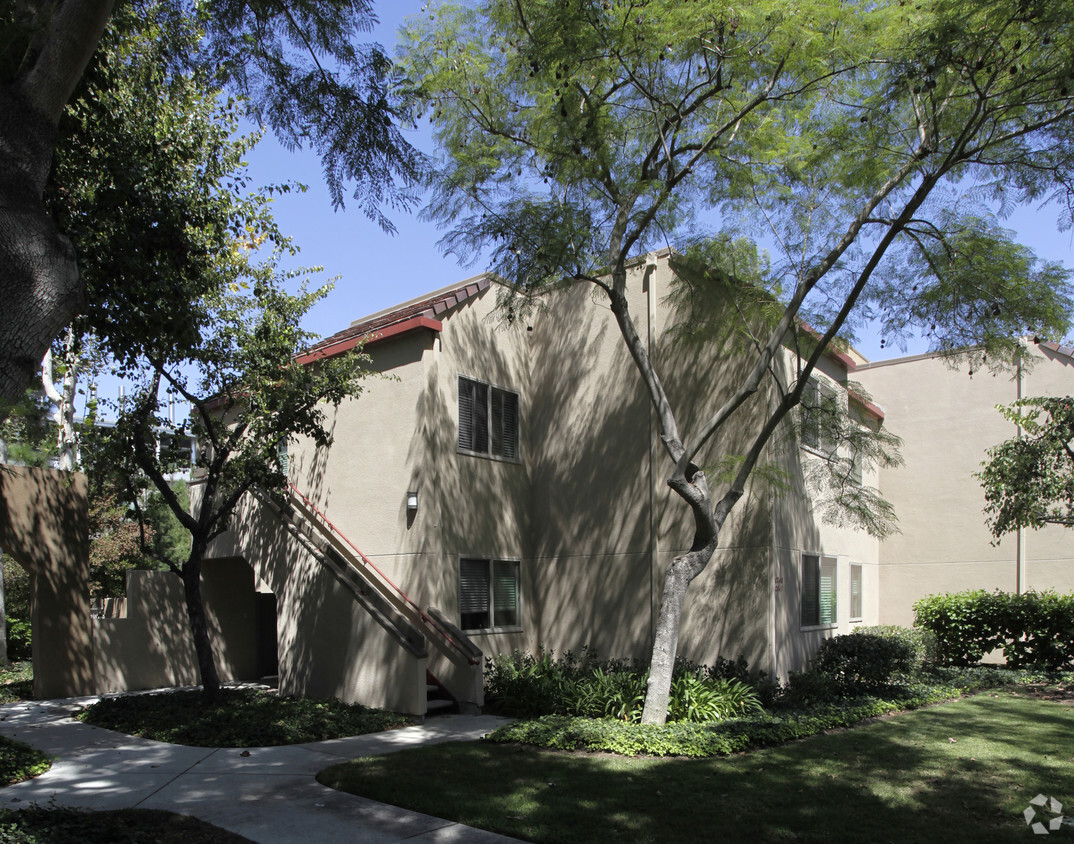 Foto del edificio - UCI Student Housing SITE 1