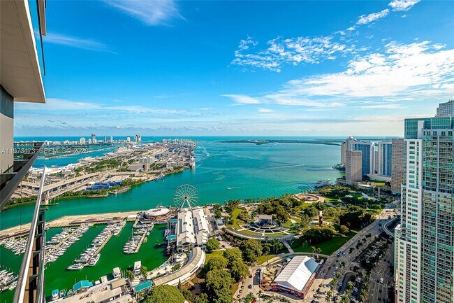 Foto del edificio - 398 NE 5th St