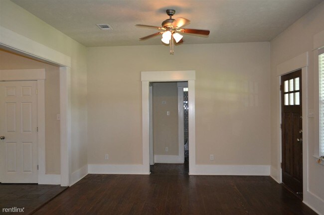 Foto del edificio - 3 br, 2 bath House - 705 Welsh