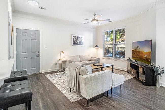 Foto del edificio - 2212 Brisbane Woods Way