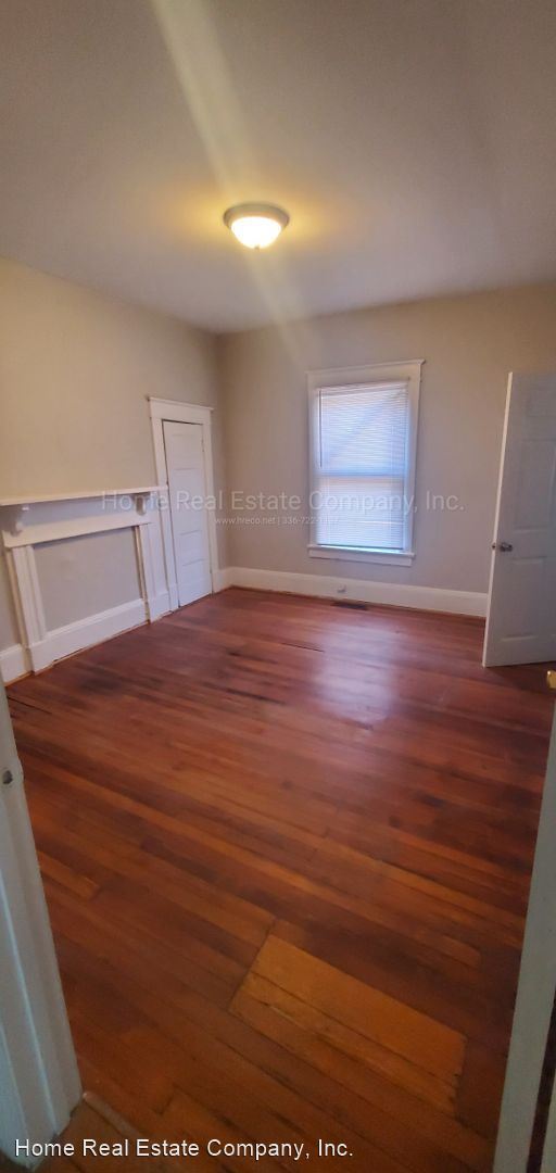 Building Photo - 3 br, 1 bath House - 1601 E. 25th Street