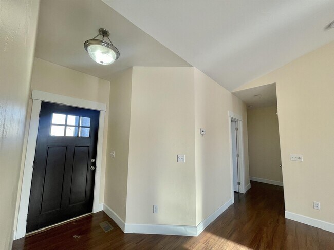 Foto del edificio - 4466 Shadowglen Dr