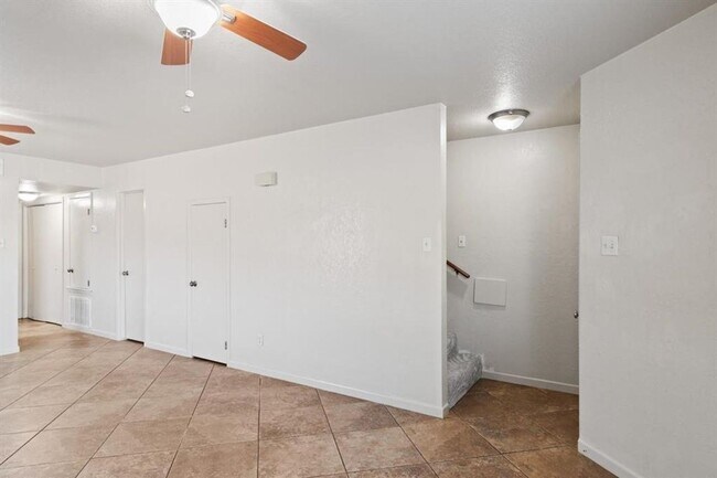 Building Photo - 115C Rhonda Dr