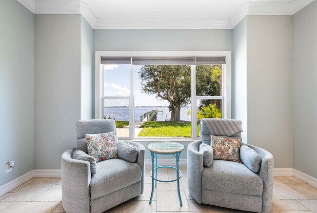 Foto del edificio - 4470 Northshore Dr