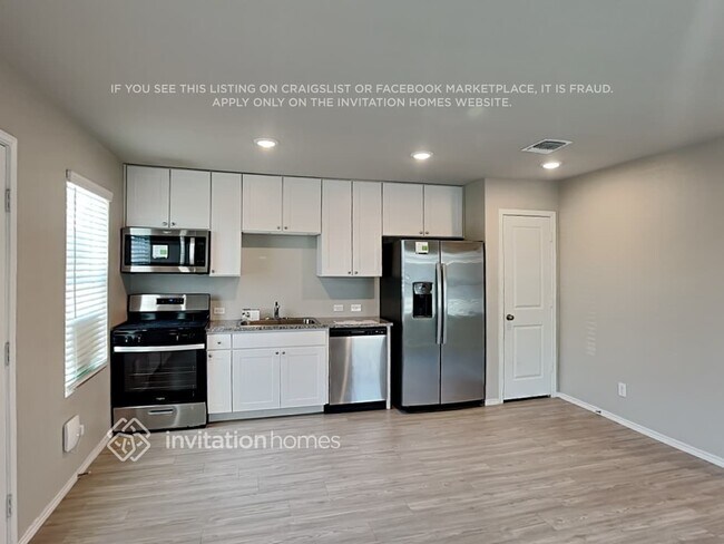 Building Photo - 7311 Alcazar Gate