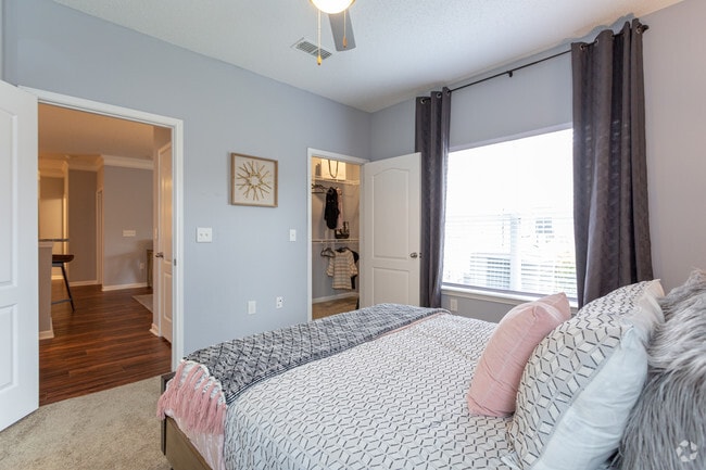 2BR, 2BA - 1,295 SF - Stonegate Apartment Homes