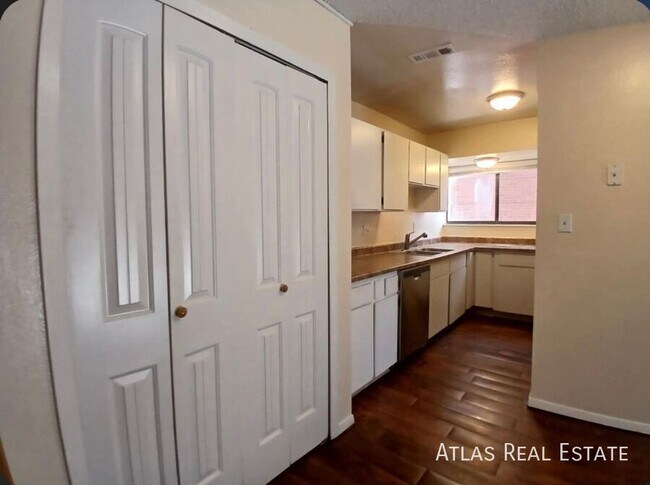 Foto del edificio - 1075 Holli Springs Ln