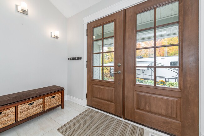 Photo du bâtiment - 1238 Barnwell Crescent