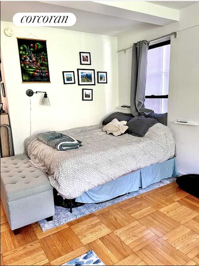Foto del edificio - 30 E 37th St