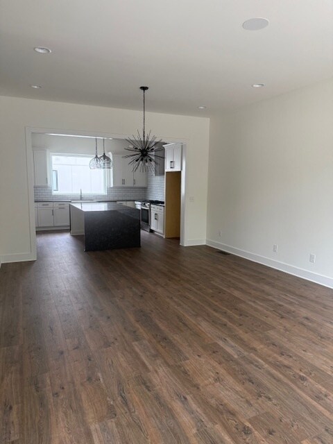Building Photo - 3BR/2.5BA New construction with rooftop te...