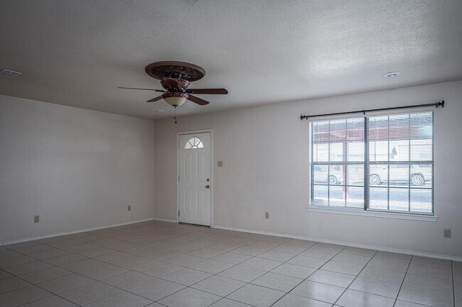 Building Photo - 113 Ramon Cardenas Dr