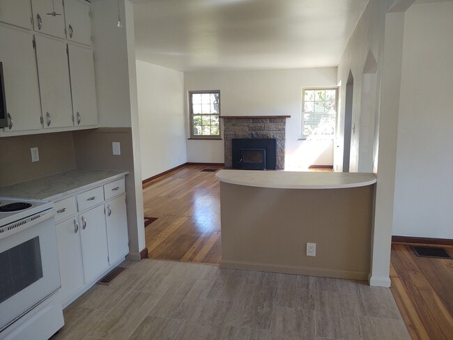 Building Photo - 159 N 3rd St