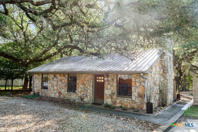 Foto del edificio - 202 Leveritts Loop