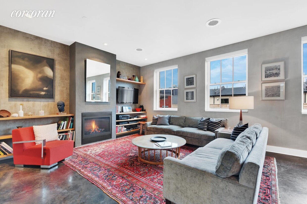 Foto principal - 122 S 1st St