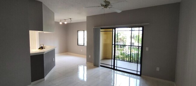 Building Photo - 3019 Alcazar Pl