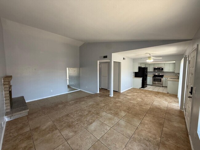 Foto del edificio - 126 W Loma Vista Dr