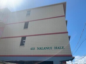 Building Photo - 633 Nalanui St