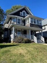 Building Photo - 96 Grove St