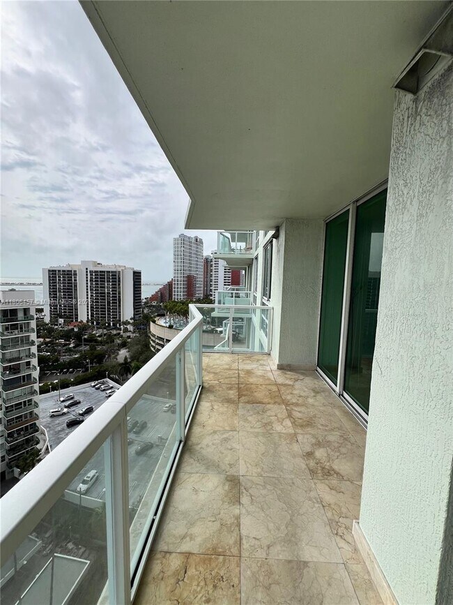 Foto del edificio - 218 SE 14th St