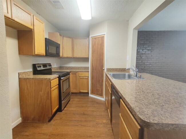 Foto del edificio - 1003 Dyche Ln