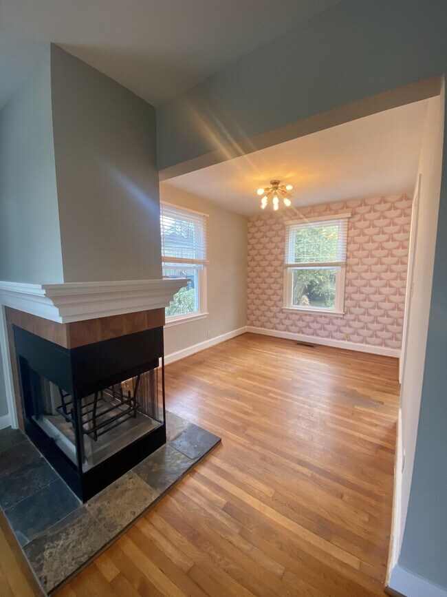Building Photo - 316 Chesterfield Ave