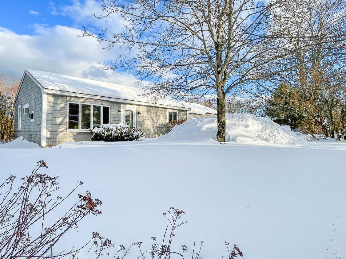 585 Walnut Hill Rd