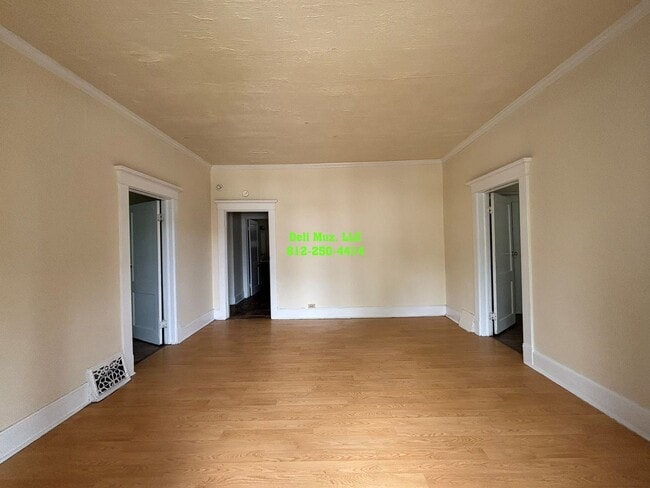 Building Photo - 213 Taylor Ave