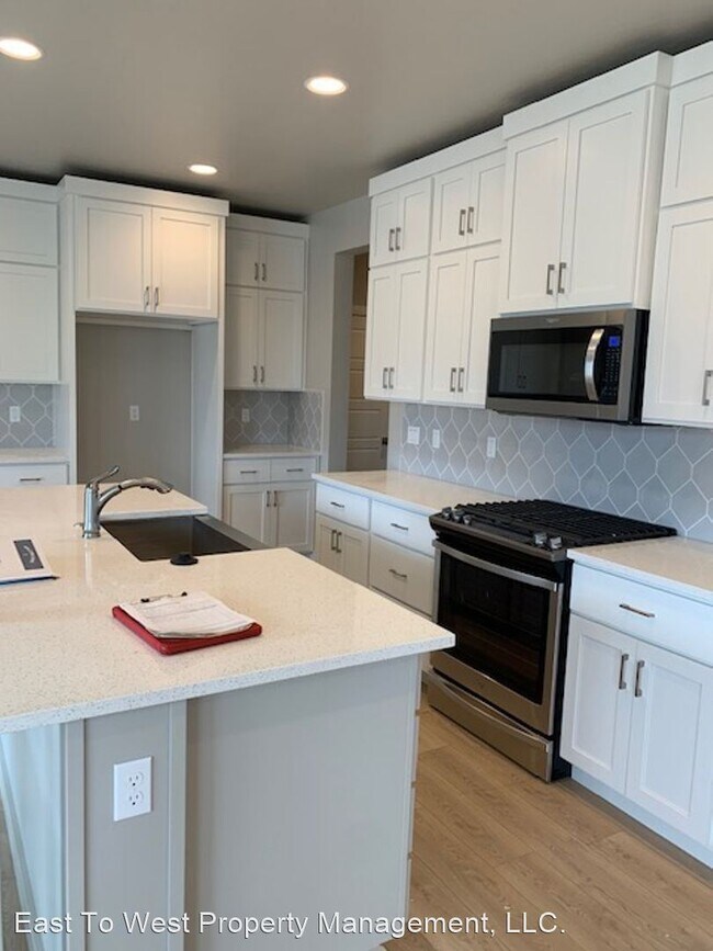 Foto del edificio - 4 br, 3 bath House - 3893 E. Huntly Street