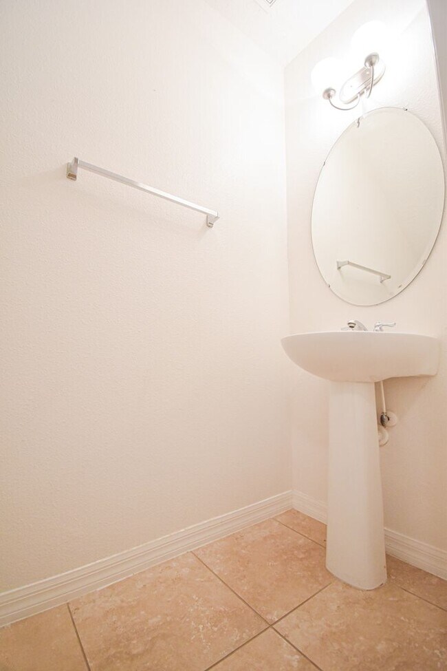 Foto del edificio - Beautiful 3 Bed Home in Longwood’s Premier Gated Community