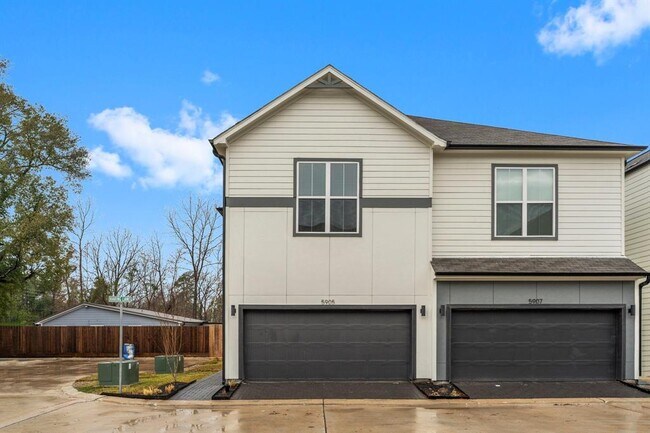 Foto del edificio - 5905 Haring Ln