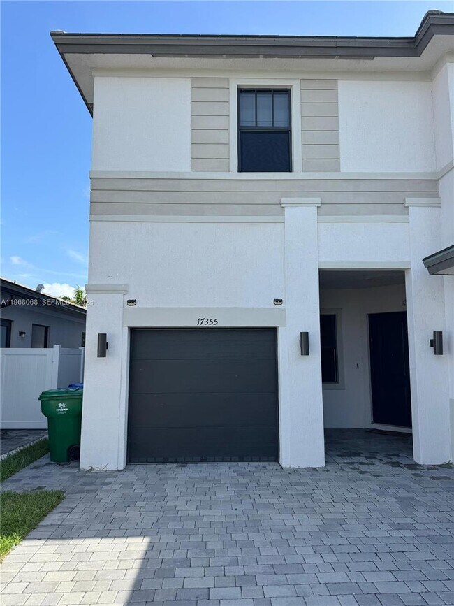 Foto del edificio - 17355 SW 41st St