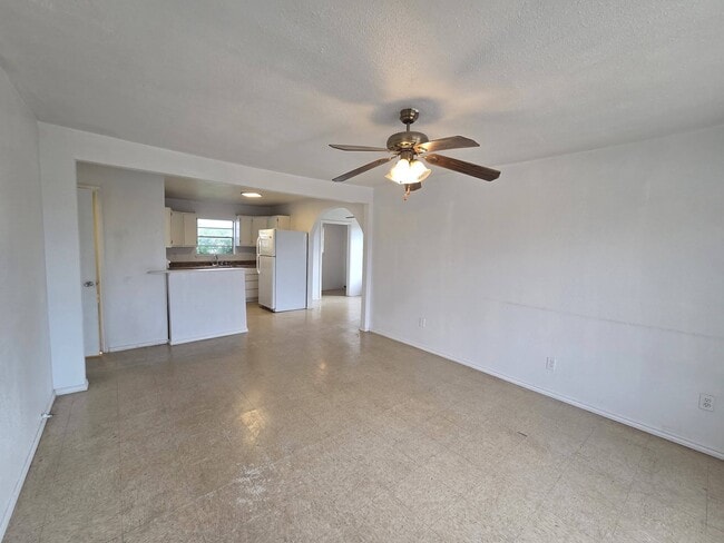 Building Photo - 311 W 12th St