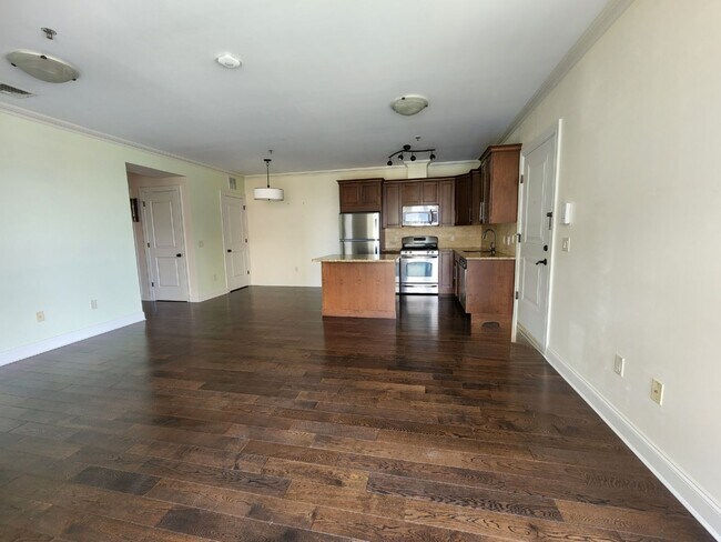 Foto del edificio - "Must See" Open Concept 2 Bedroom Apartment
