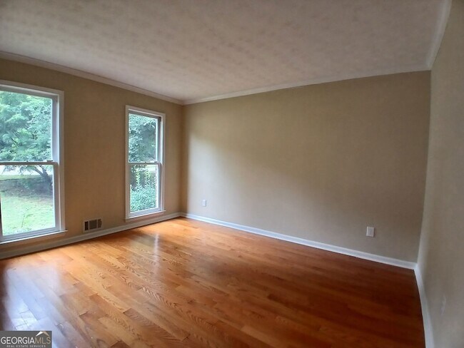 Building Photo - 4761 Habersham Way SE