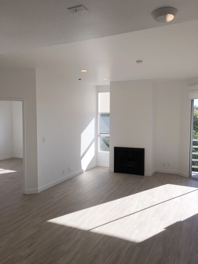 Foto del edificio - 8600 Burton Way