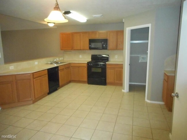 Foto del edificio - 3 br, 2 bath House - 24018 Blossom Crest Ln