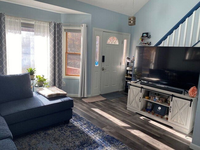 Foto del edificio - 5106 Quail Ln