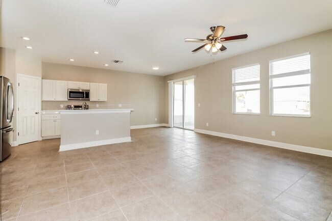 Building Photo - 919 Fern Leaf Dr