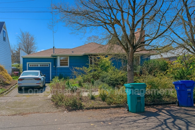 Building Photo - 6416 NE 35th Pl